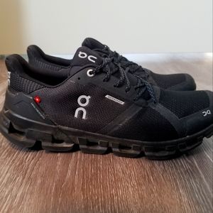ON Running Waterproof CloudFlyer